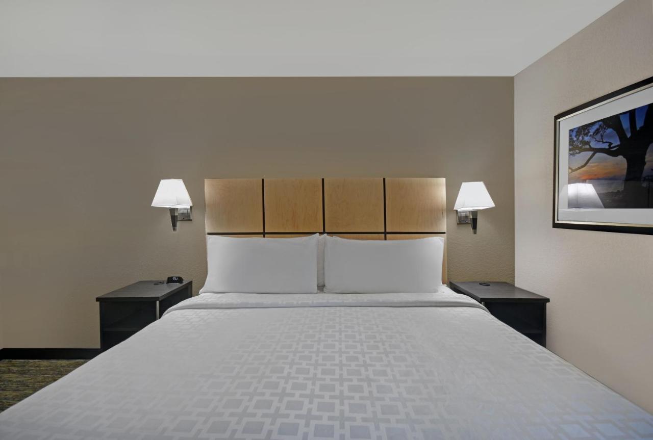 Candlewood Suites Sumter By Ihg Exterior foto